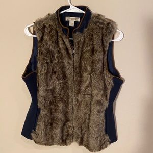 Vintage America Zip Vest. Fur front blue quilted back.  Side pockets